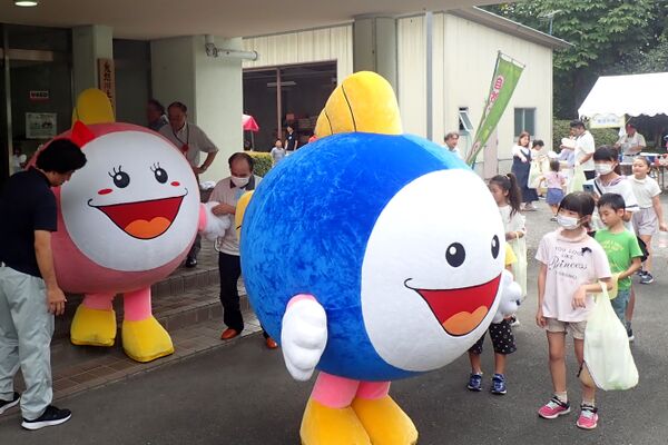 スイスイくんとスイミーちゃんが登場するところ